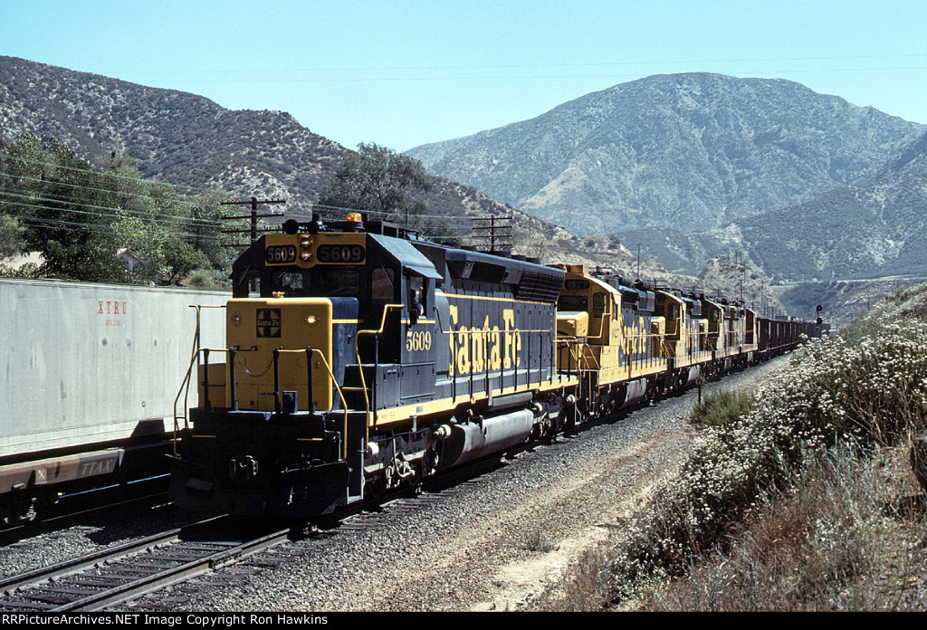 ATSF 5609 (REPOST)